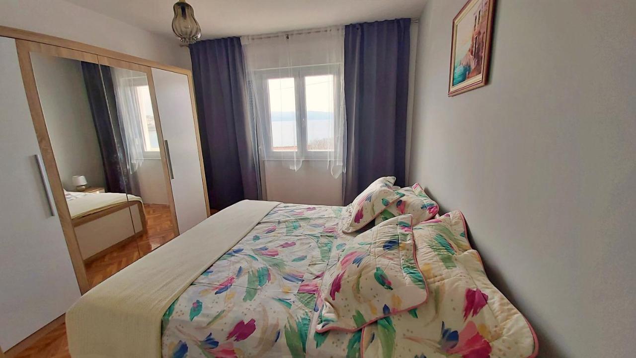 Apartment Cedo โอมิช ภายนอก รูปภาพ