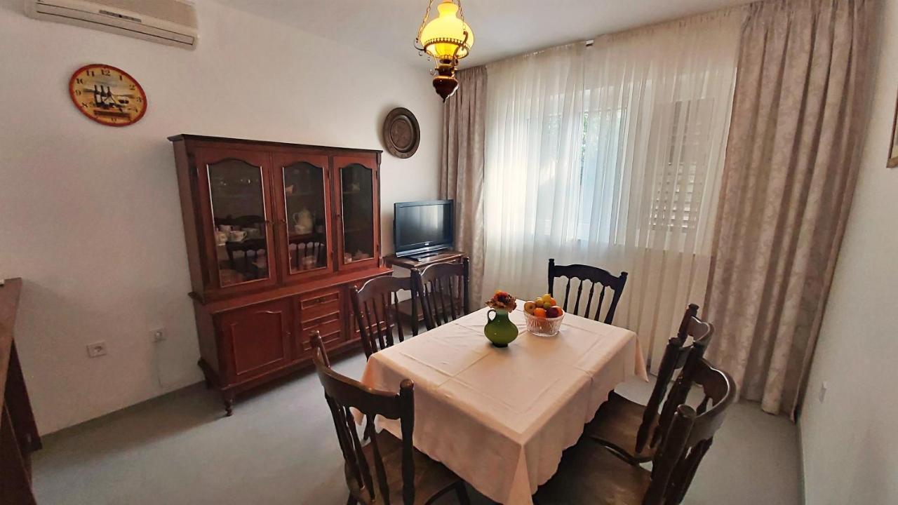Apartment Cedo โอมิช ภายนอก รูปภาพ