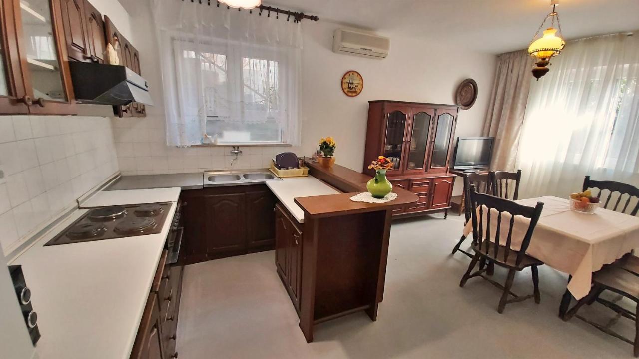 Apartment Cedo โอมิช ภายนอก รูปภาพ